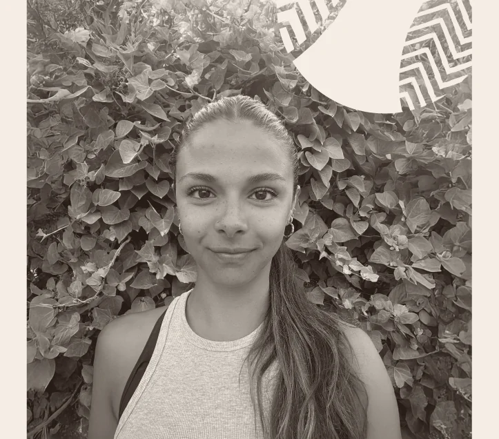 Juli Martínez, yoga coach